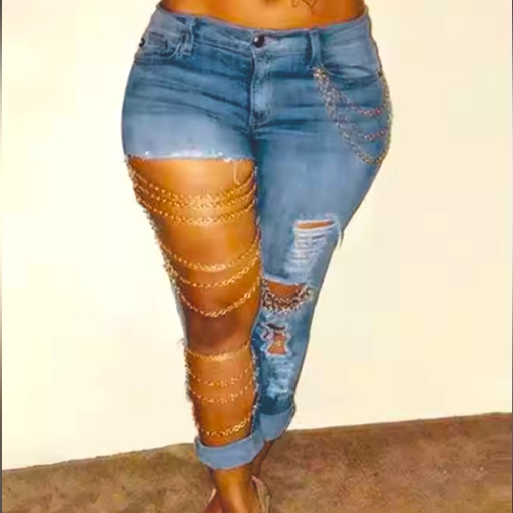Chains with legs out